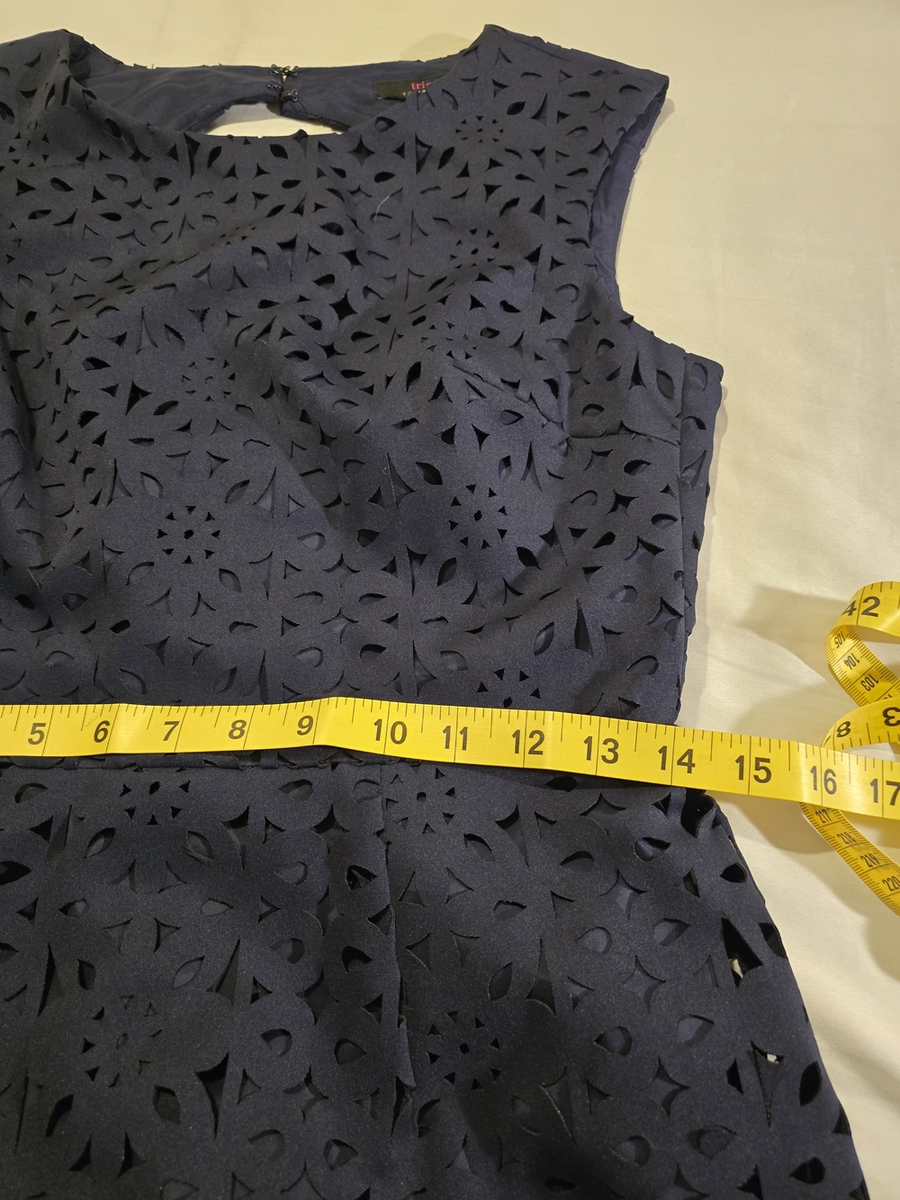 Trina Turk Navy Laser-Cut Asymmetrical Dress Size 6 - Picture 8 of 12